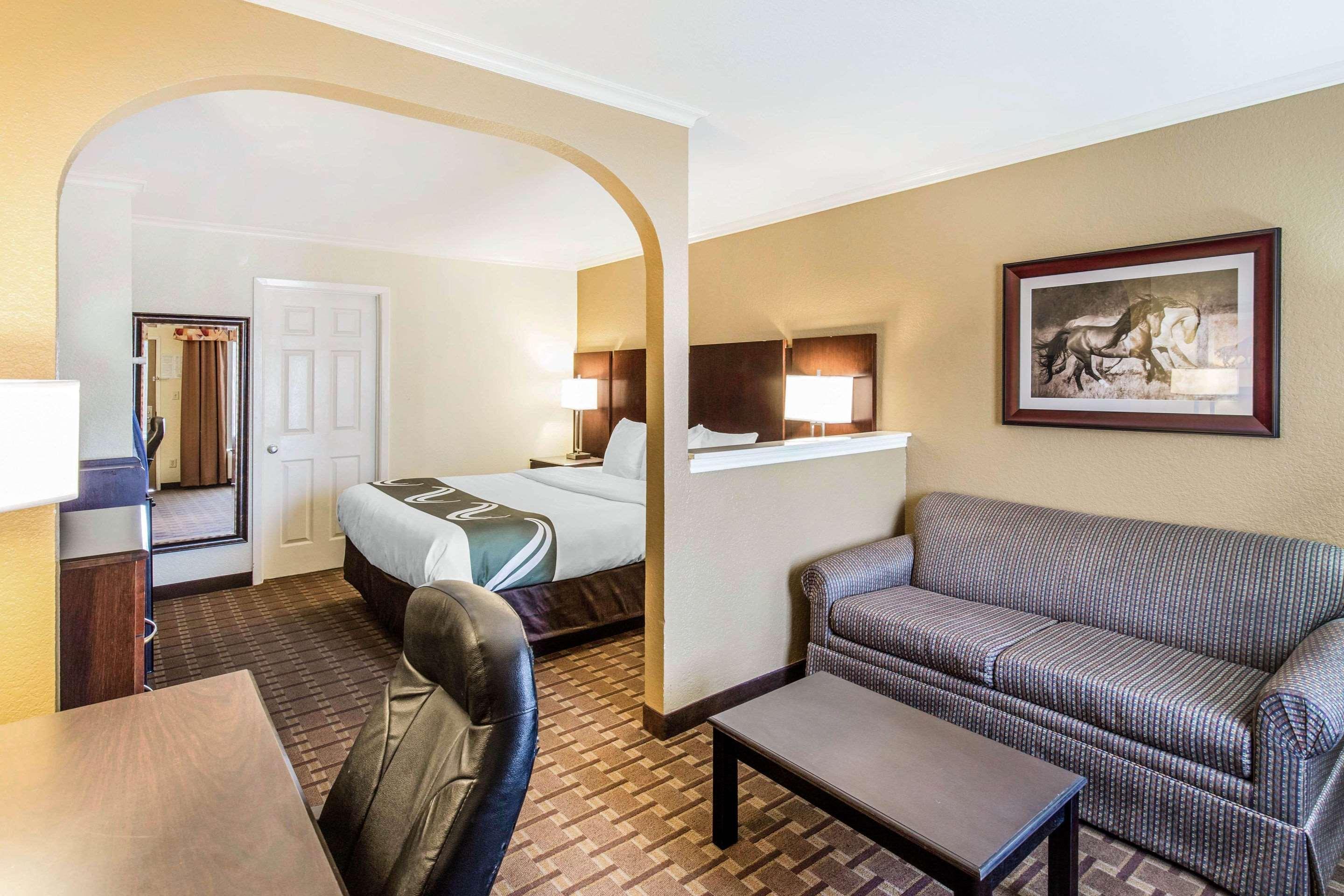 Quality Inn & Suites Abilene Ngoại thất bức ảnh